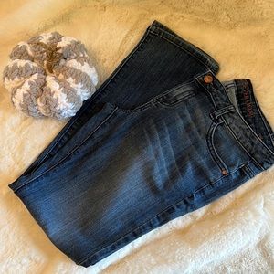 Simply Vera Wang.  Back to basics in these beauties!  💙